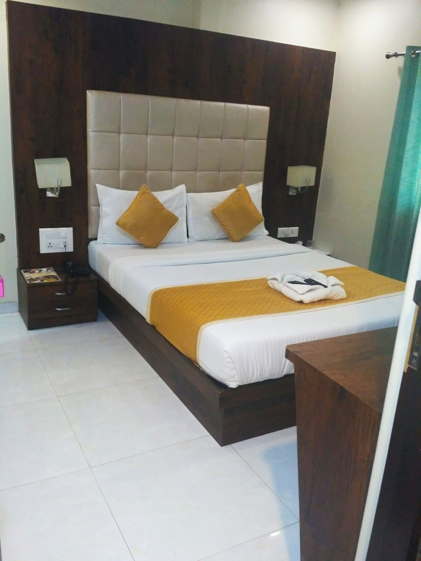 Avenue Mumbai International Airport Hotell Exteriör bild